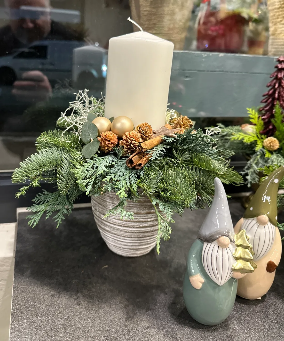 Adventsgesteck mit Kerzen vom Blumenatelier Moers